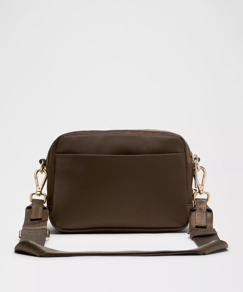 Everywhere Crossbody Bag 2L *Metal Hardware 3