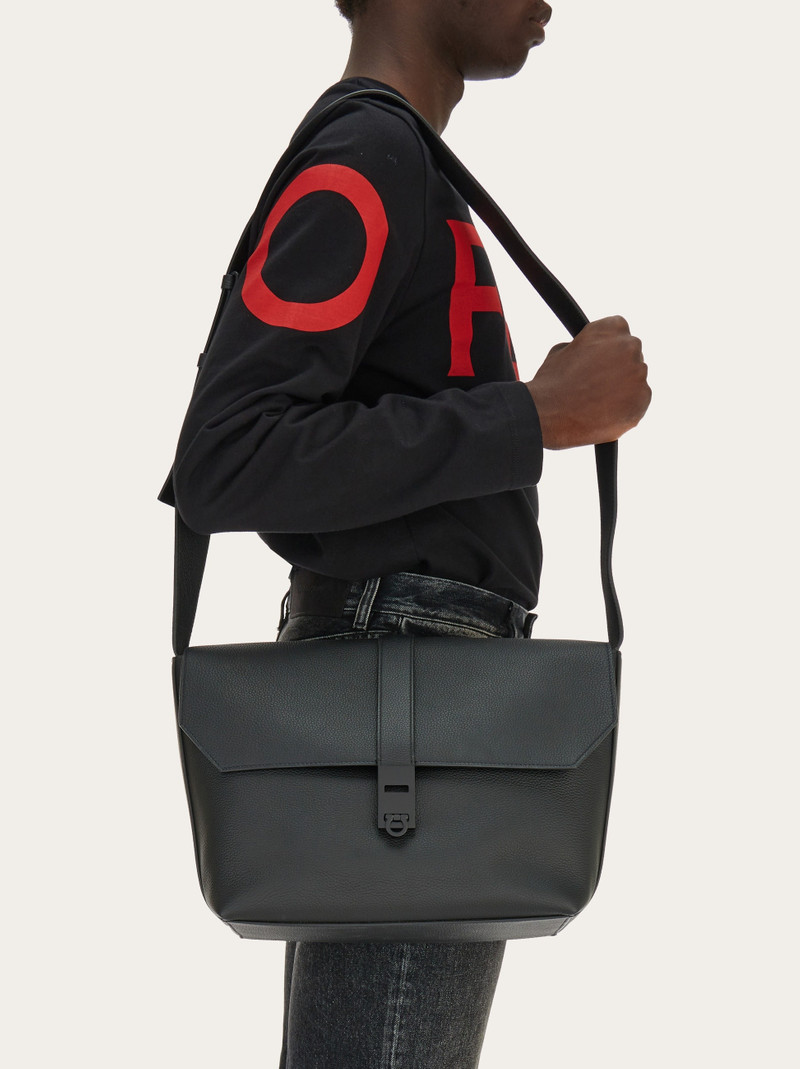 FERRAGAMO Messenger bag outlook
