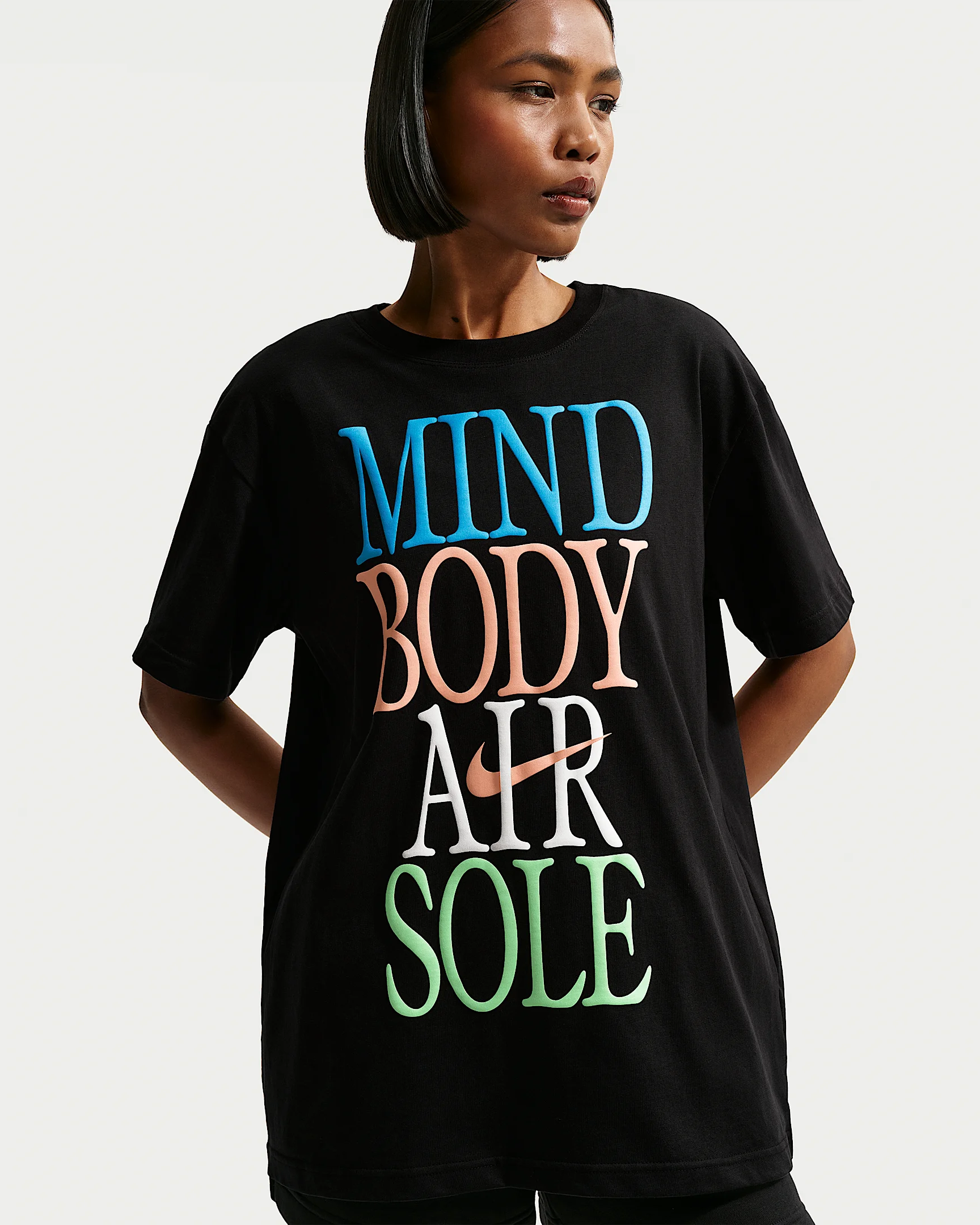 Nike Sportswear Classic Women's Oversized T-Shirt - 1