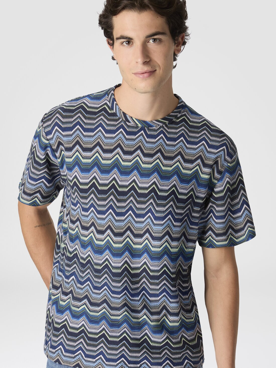 Crew Neck T-Shirt with Geometric Zigzag - 4
