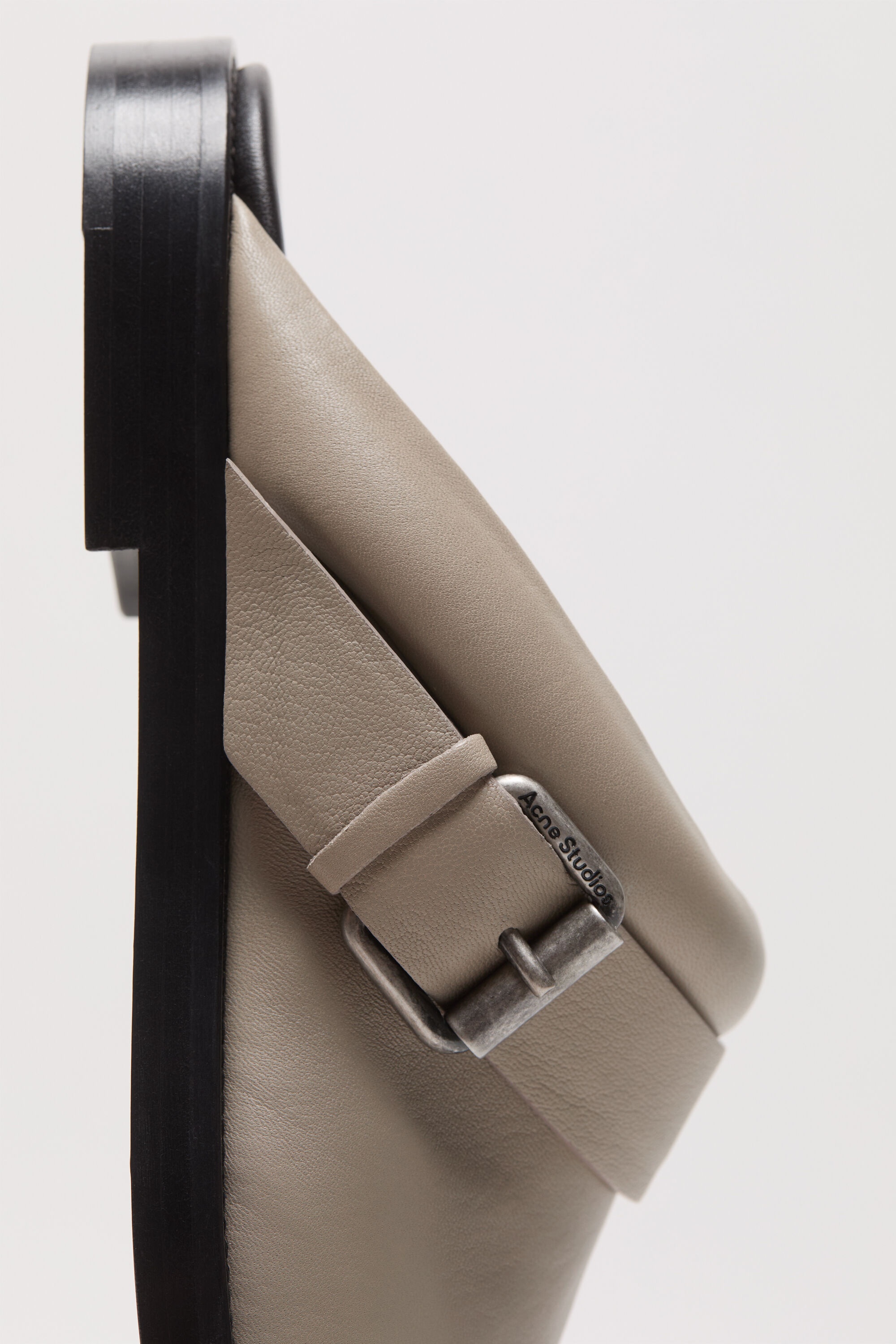 Leather buckle shoes - Taupe beige - 4
