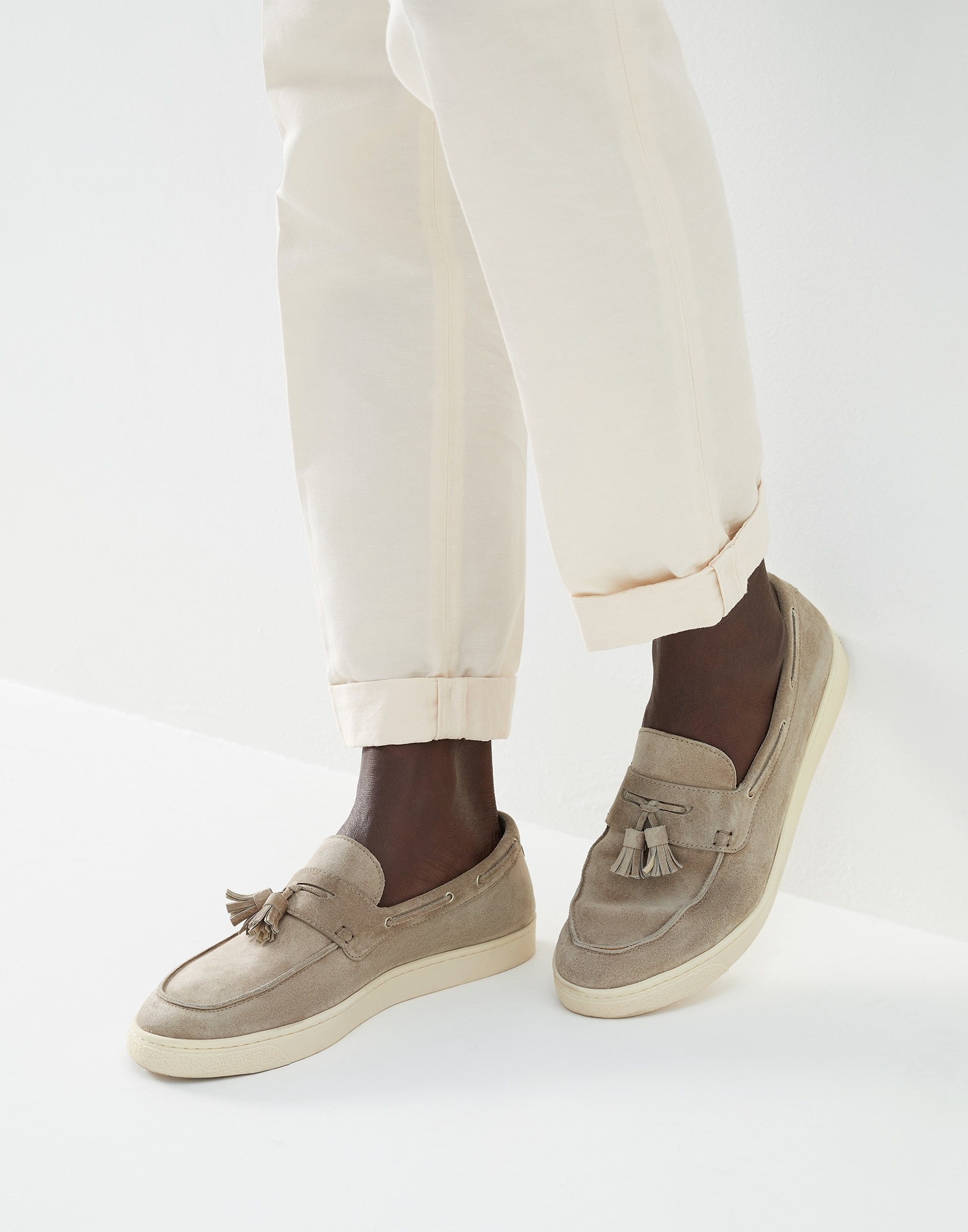 Suede loafer sneakers with tassels and natural rubber sole - 5