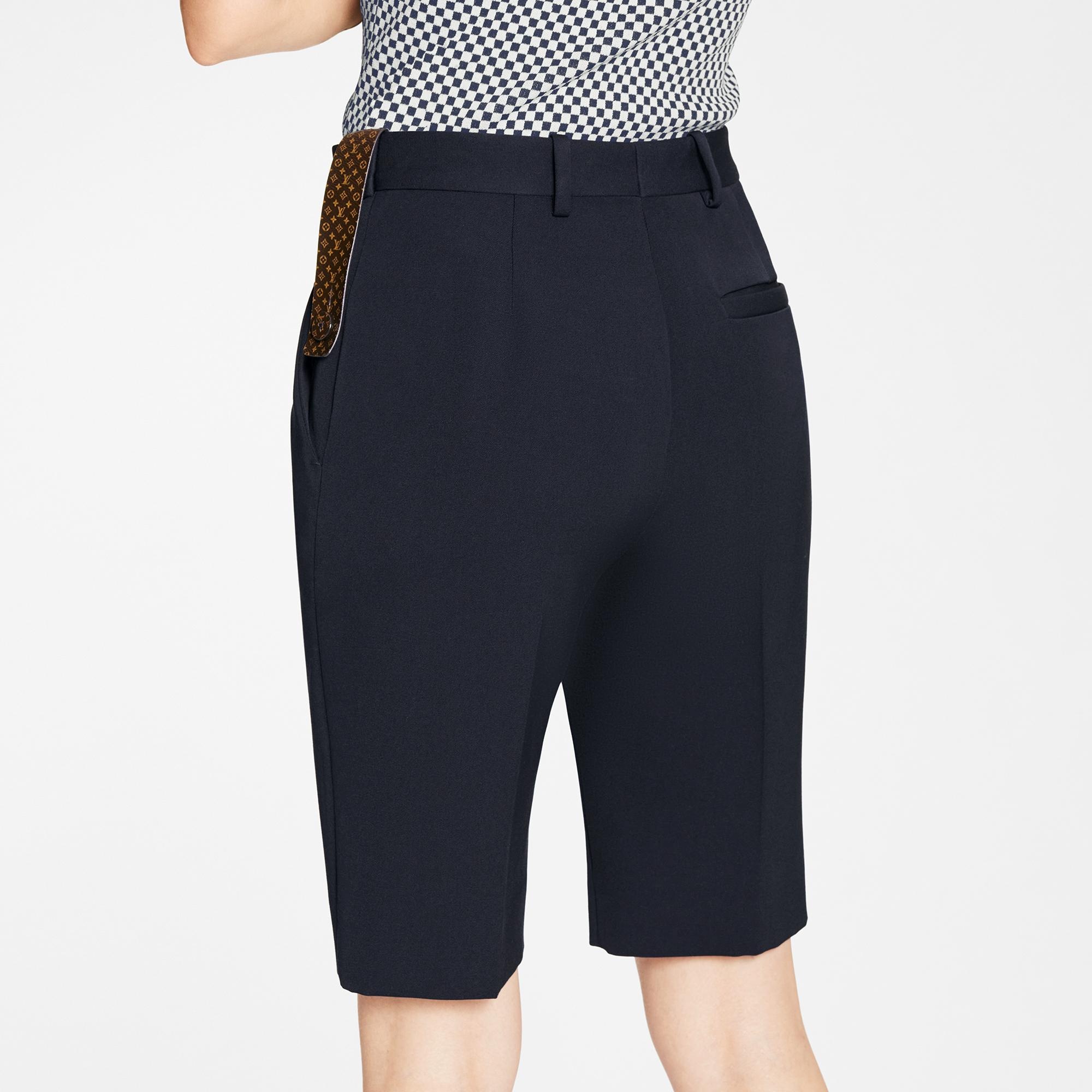 Asymmetrical Waist Bermuda Shorts - 5