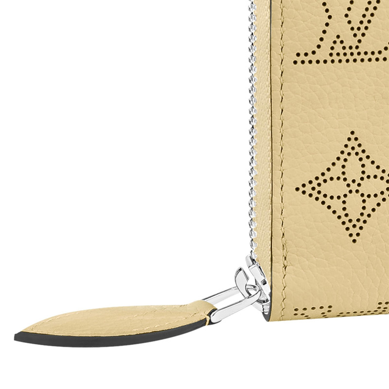 Louis Vuitton Zippy Wallet outlook