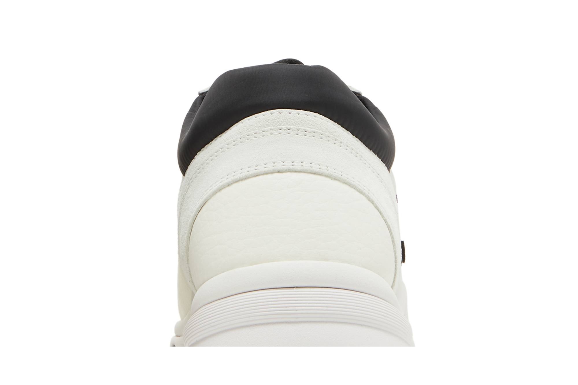 Chanel Wmns CC Logo Sneaker 'White Black' - 7