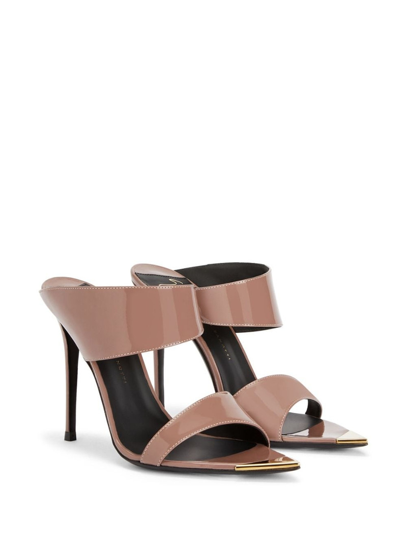 Giuseppe Zanotti Intriigo Allure outlook