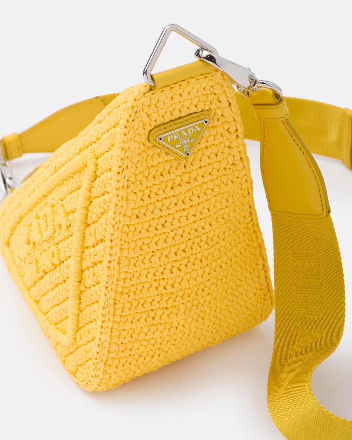 Raffia Prada Triangle bag - 6