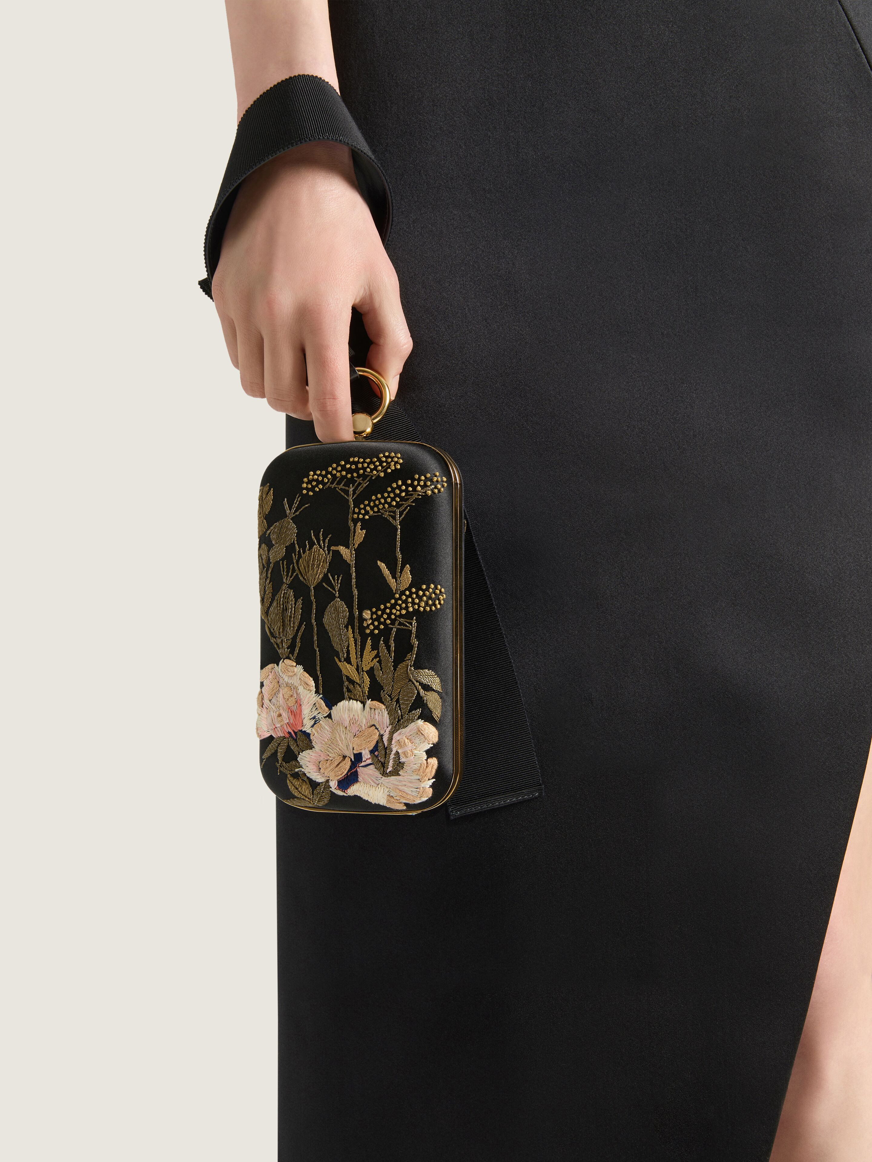 EVENING CLUTCH WITH FLORAL EMBROIDERIES AND BOW - 2