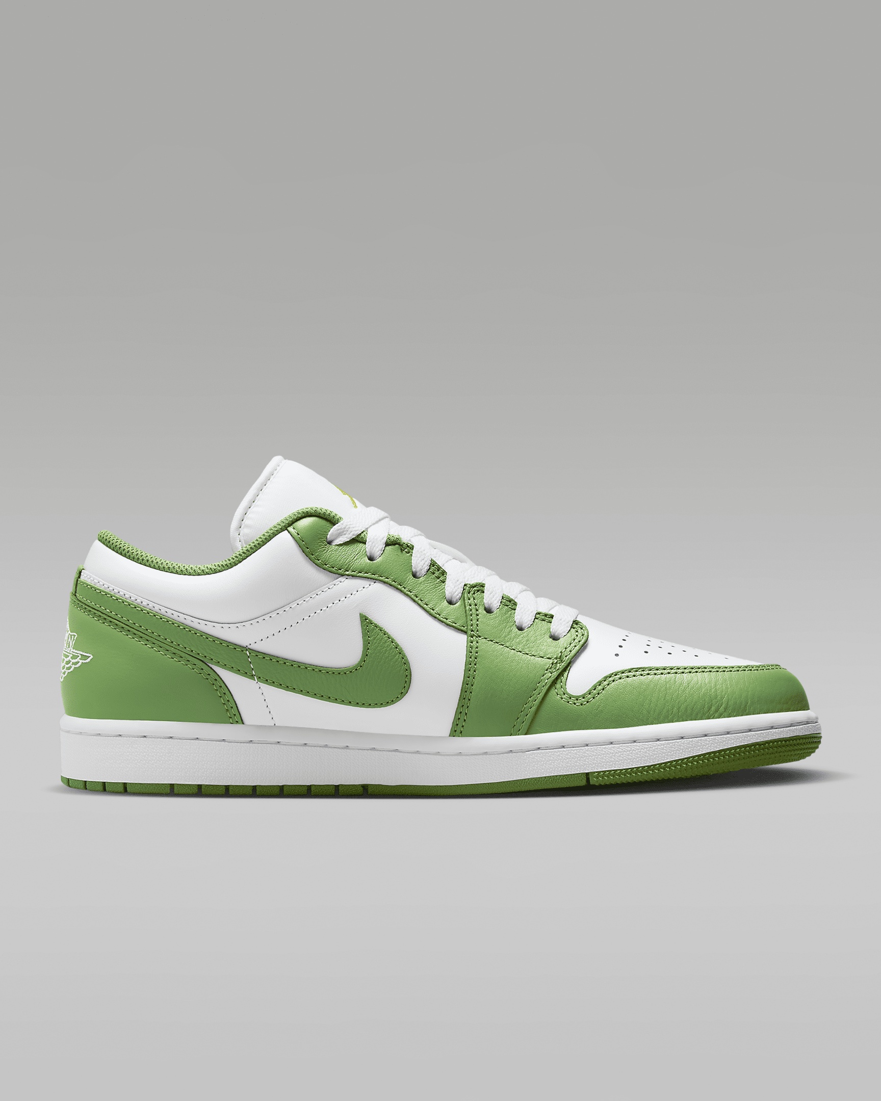 Men's Air Jordan 1 Low SE Shoes - 3