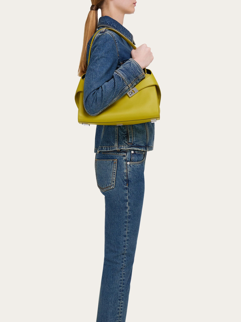 FERRAGAMO Hug soft bicolor shoulder bag (M) outlook