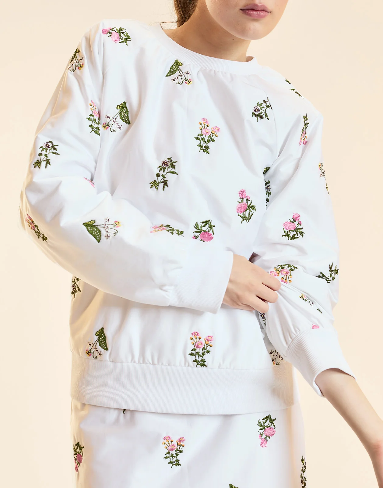 Bouquet Embroidered Pullover - 1