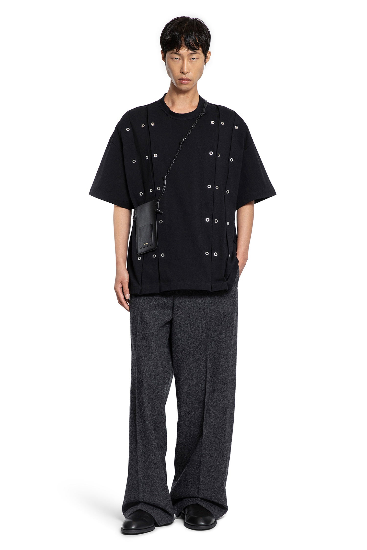 Crewneck-T-Shirt-With-Eyelets - 5
