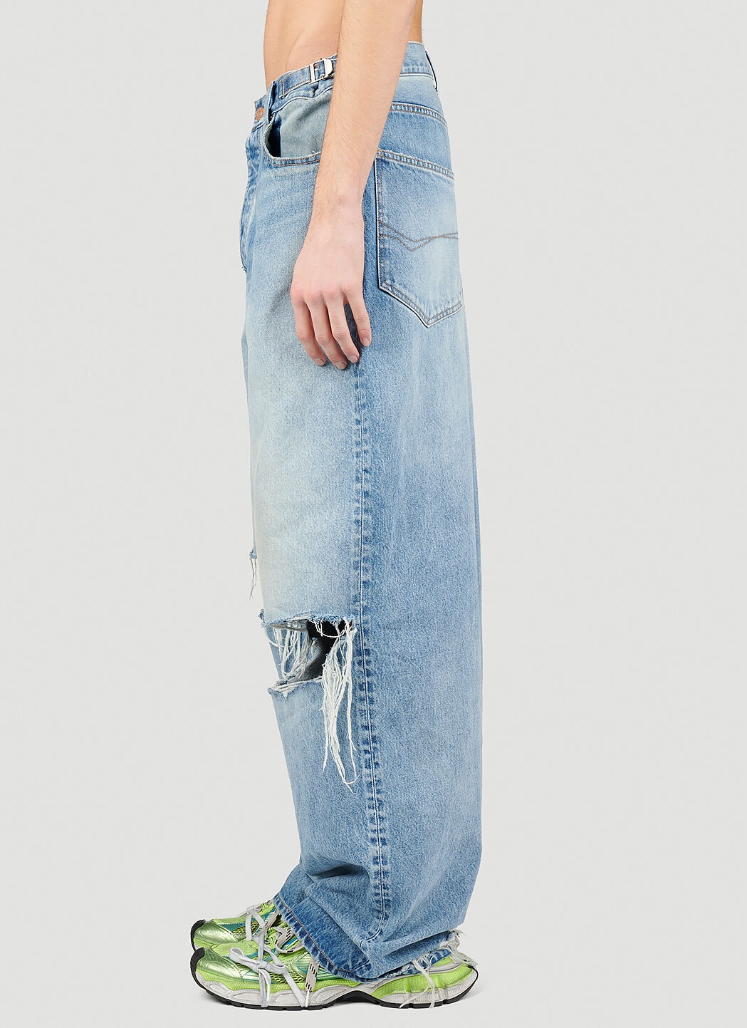 Super Destroyed Baggy Pants in Light Blue