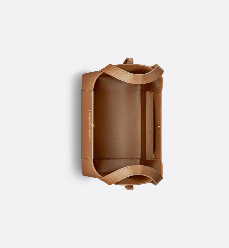 Medium Signature Bucket Bag 4