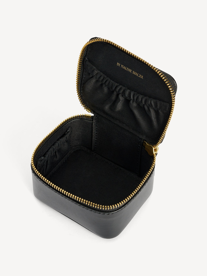 BY MALENE BIRGER Aya Bijoux jewellery bag outlook