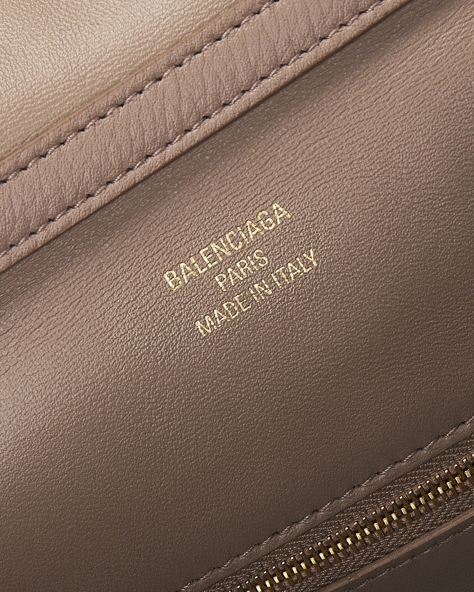 Rodeo Medium Grained Leather Top Handle Bag - 7
