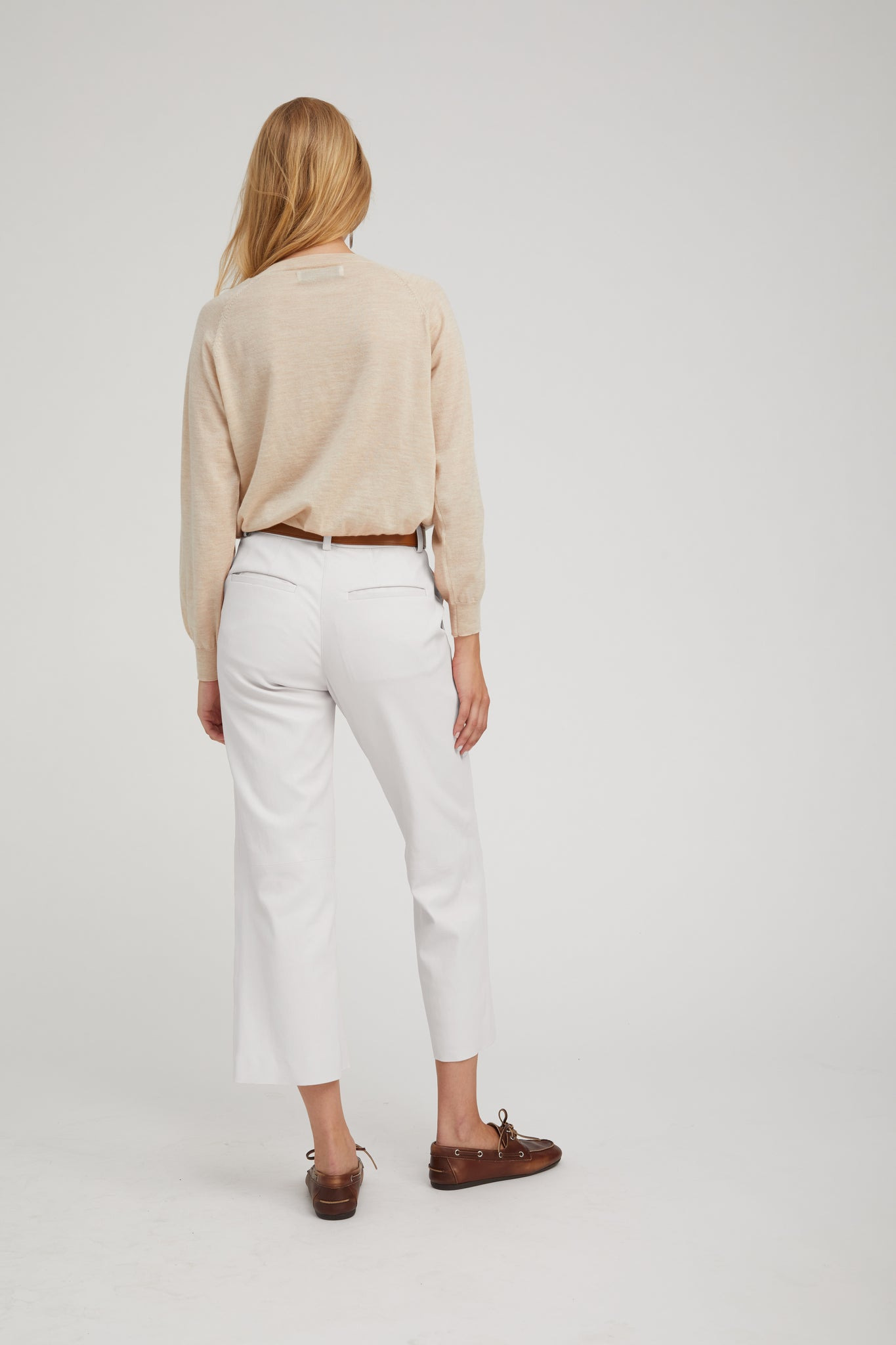 WHITE LEATHER CROPPED TROUSERS - 3