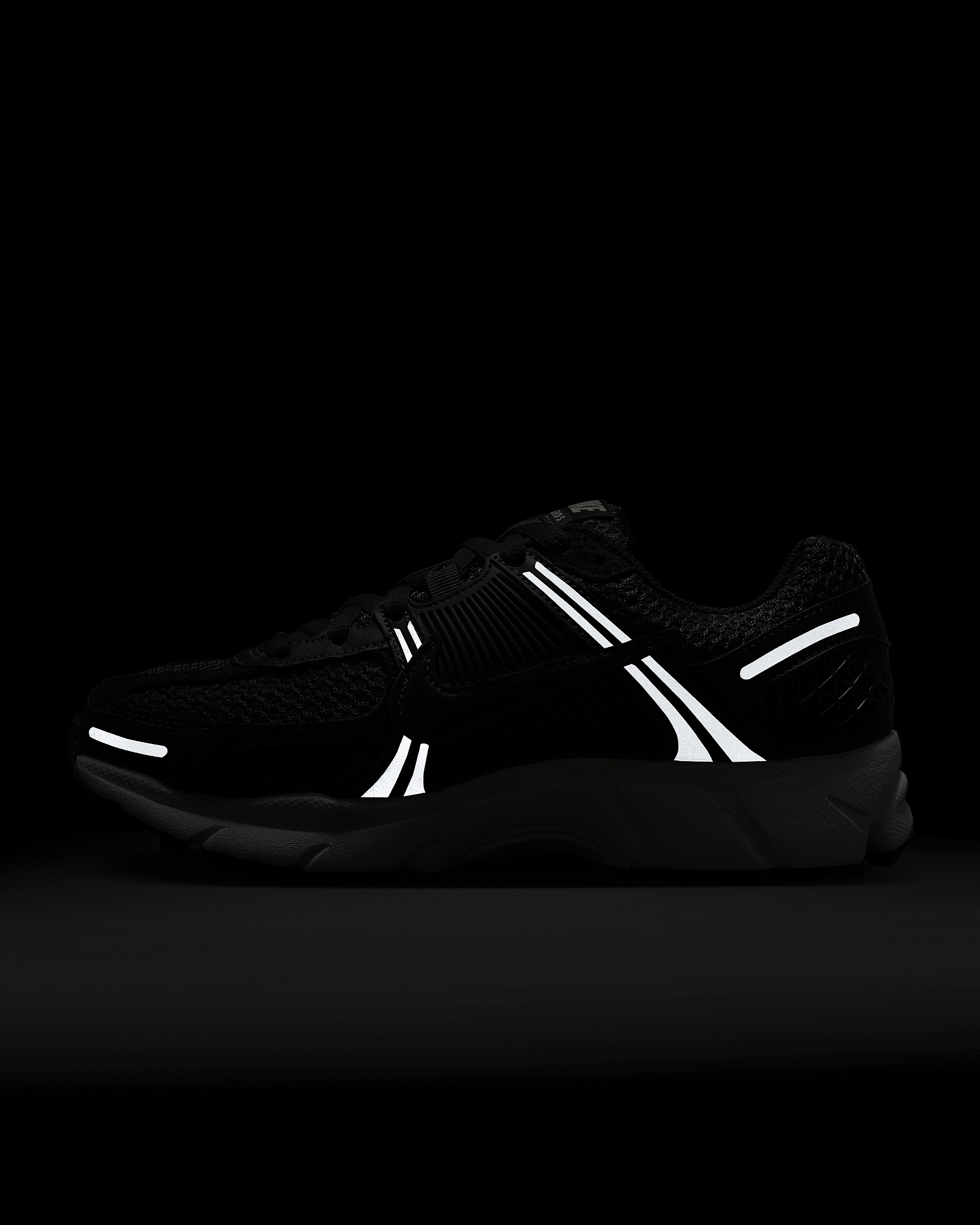 Nike Zoom Vomero 5 Women's Shoes - 12