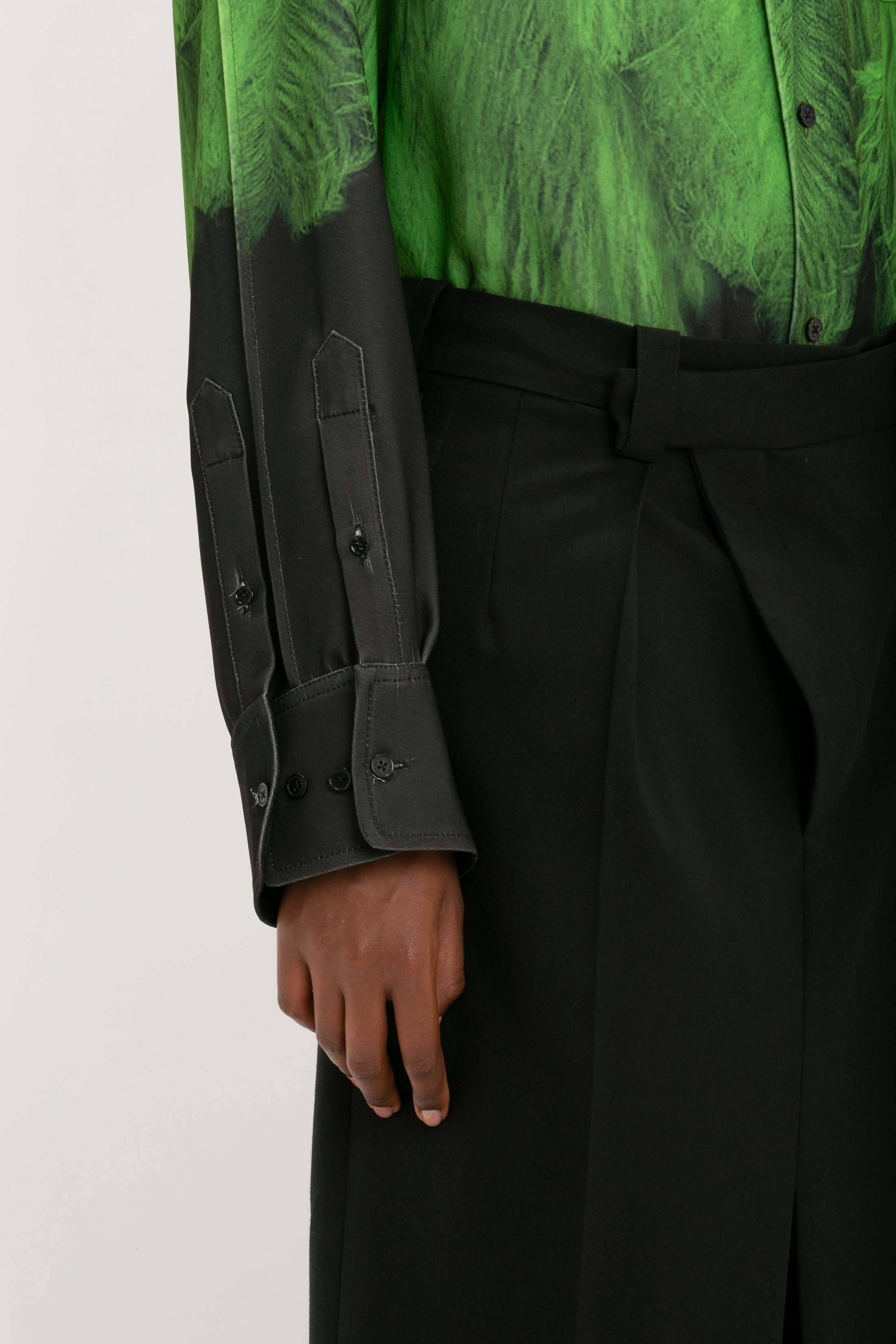 Oversized Digital Feather Print Shirt in Black-Green - 8