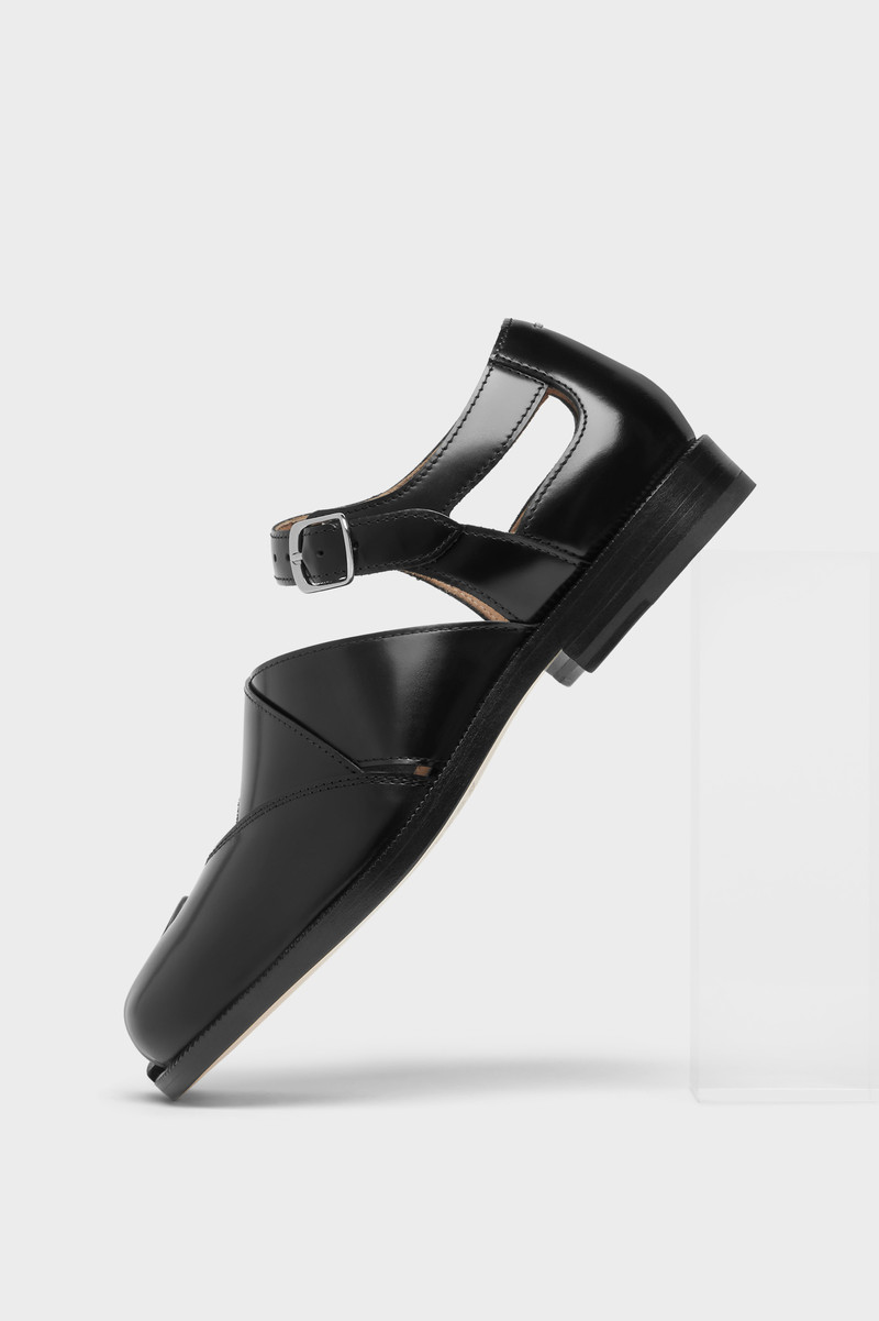 Maison Margiela Tabi leather sandals outlook