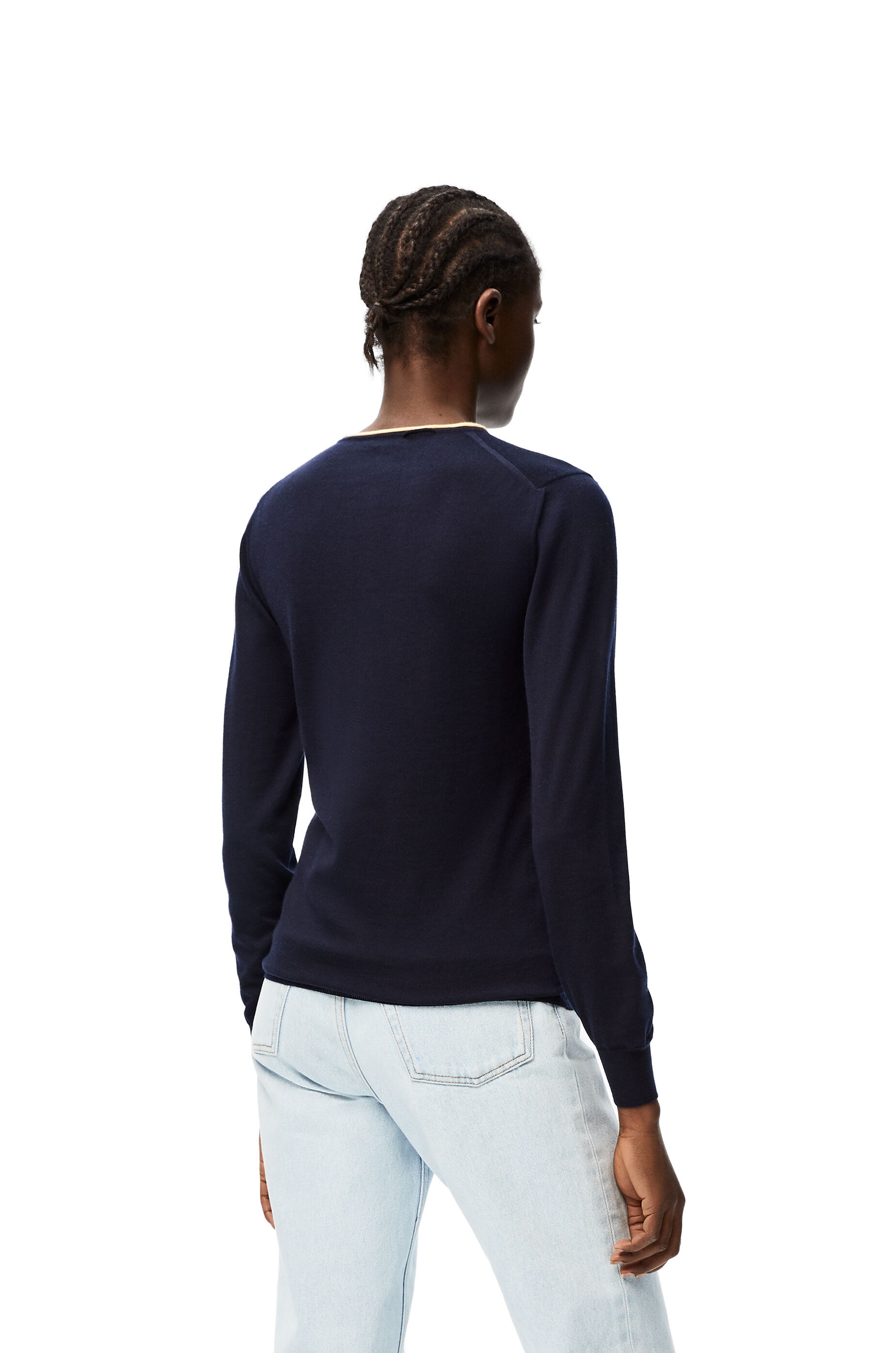 Anagram embroidered crewneck sweater in cashmere - 4