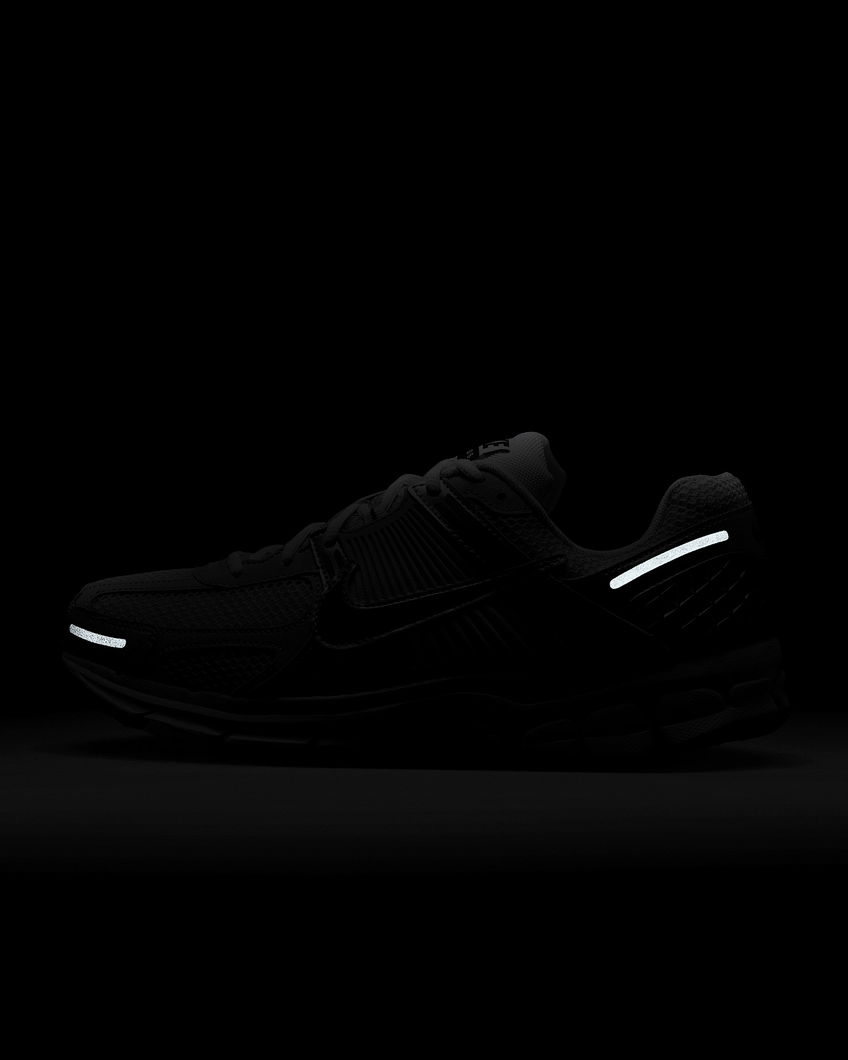 Nike Zoom Vomero 5 Men's Shoes - 11