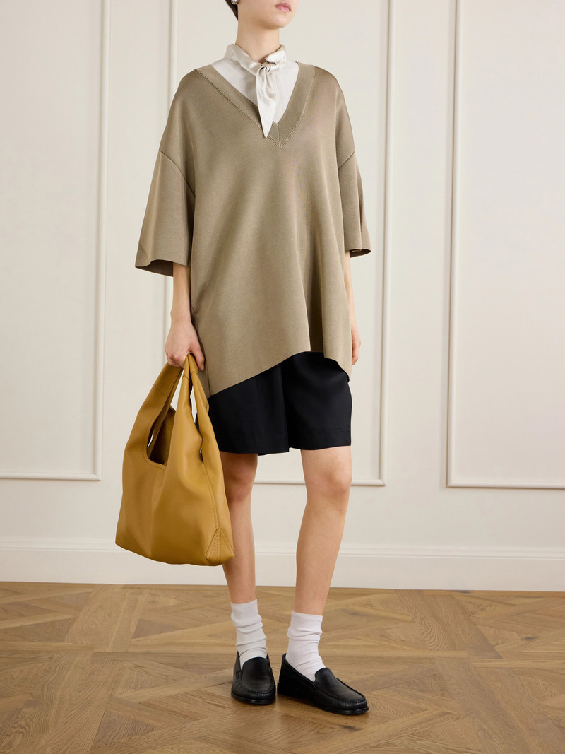 AMI Paris Etienne Leather Shoulder Bag outlook