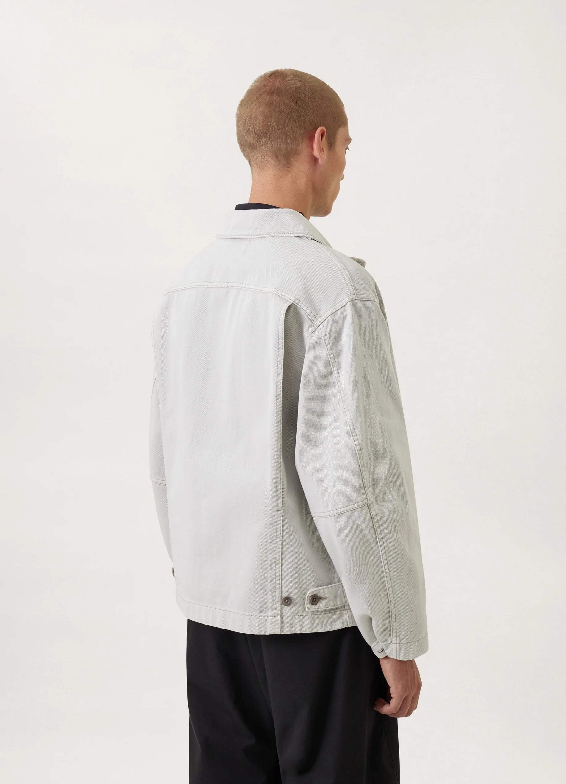 BOXY JACKET
SNOWY DENIM - 9
