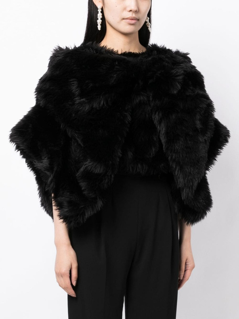 fur-design cropped blouse 3