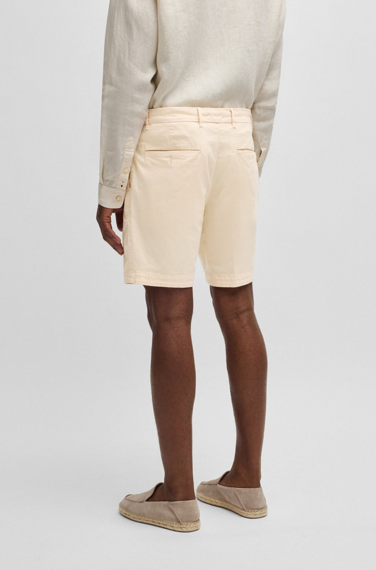 SLIM-FIT SHORTS IN STRETCH-COTTON TWILL - 4
