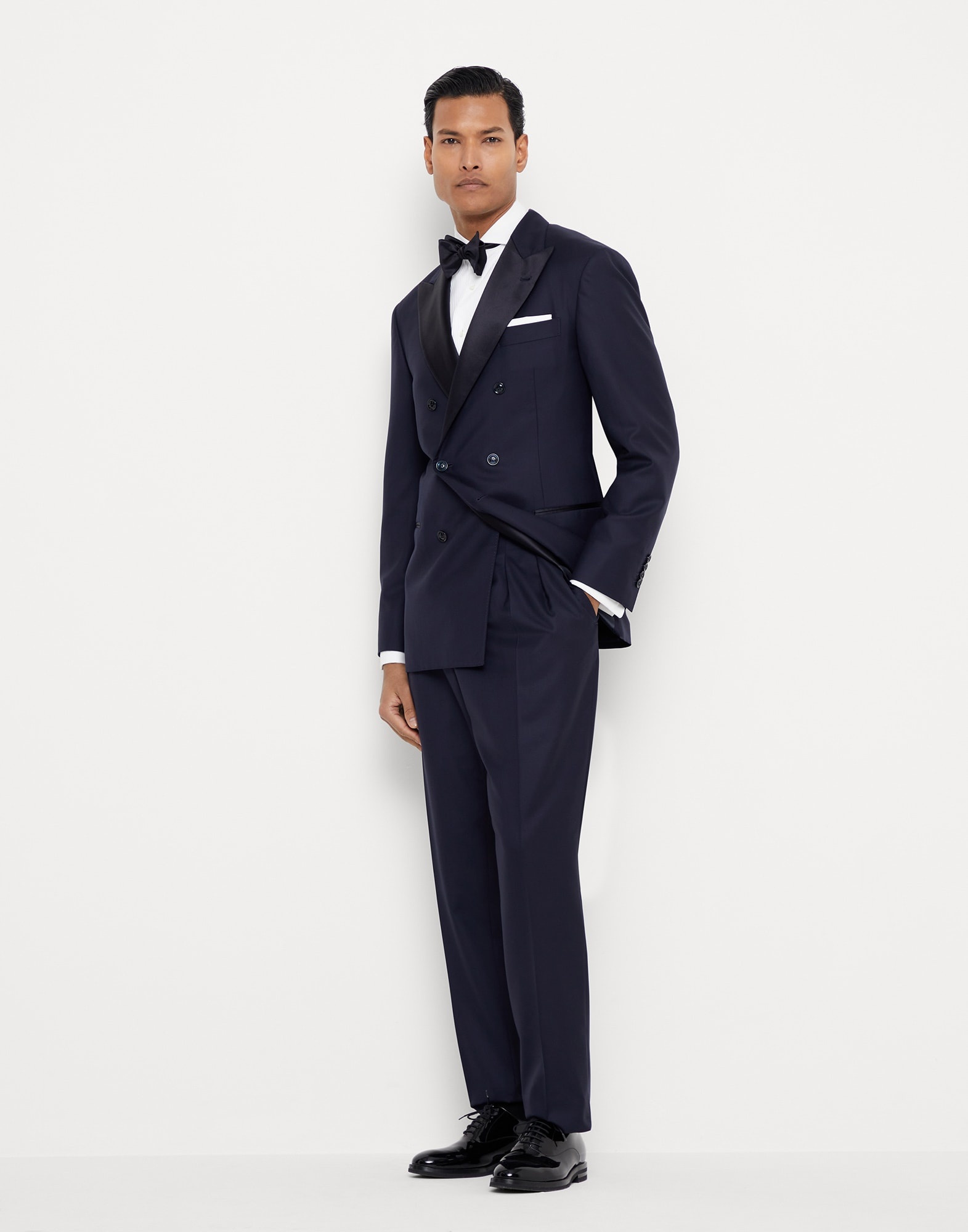 Lightweight virgin wool and silk twill tuxedo with one-and-a-half breasted jacket and double-pleated - 5
