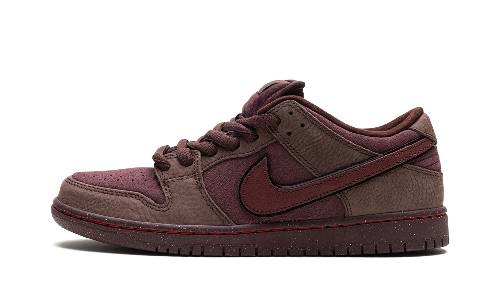 SB Dunk Low "City of Love" - 2