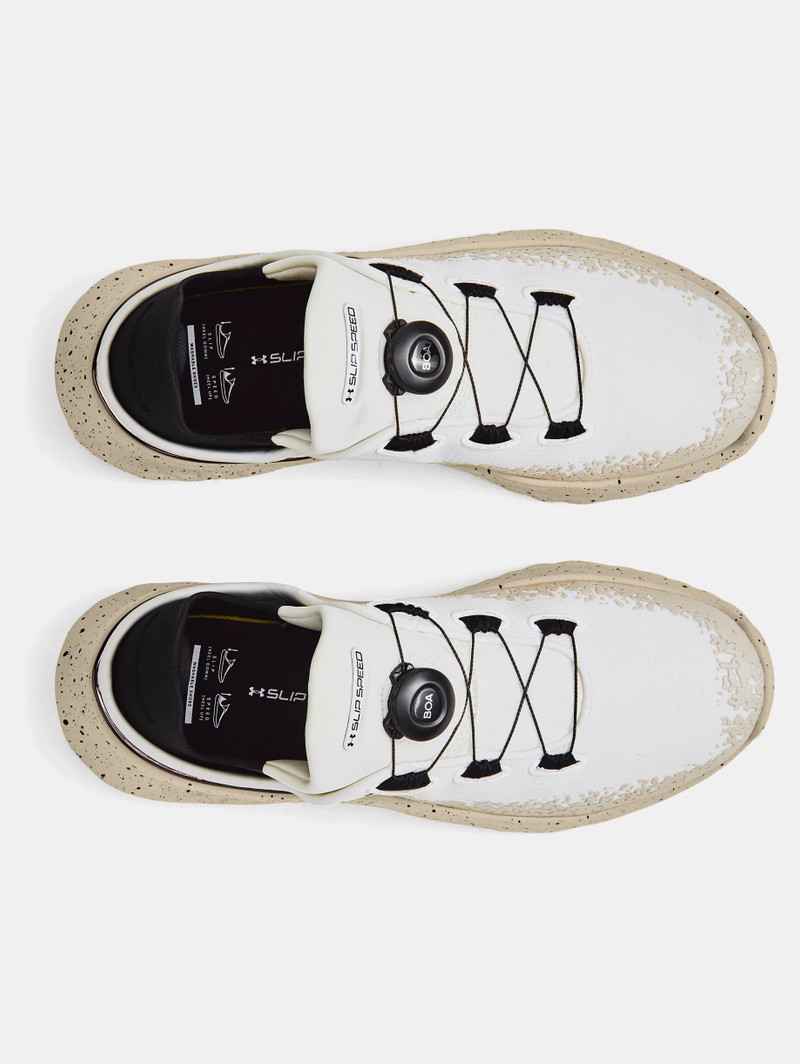 UA SlipSpeed™ Mega 3