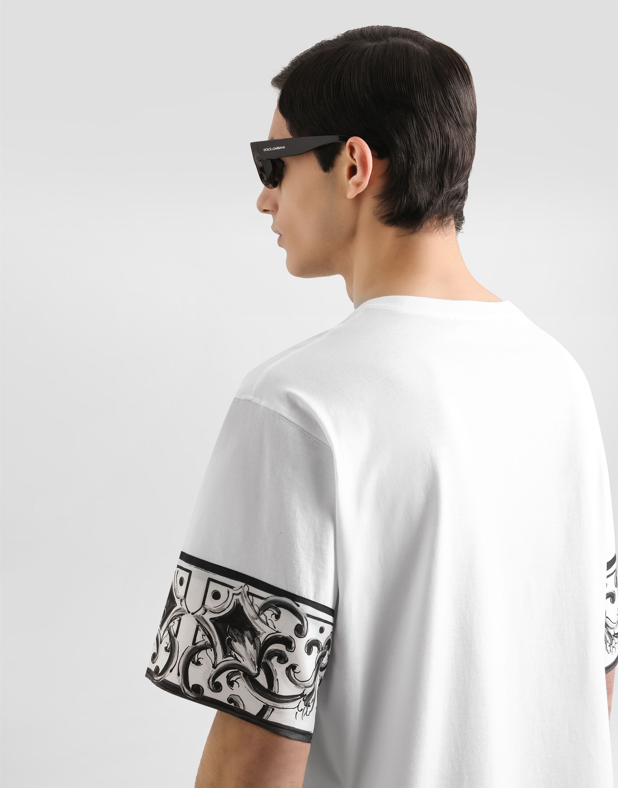 Short-sleeved t-shirt with majolica print - 5