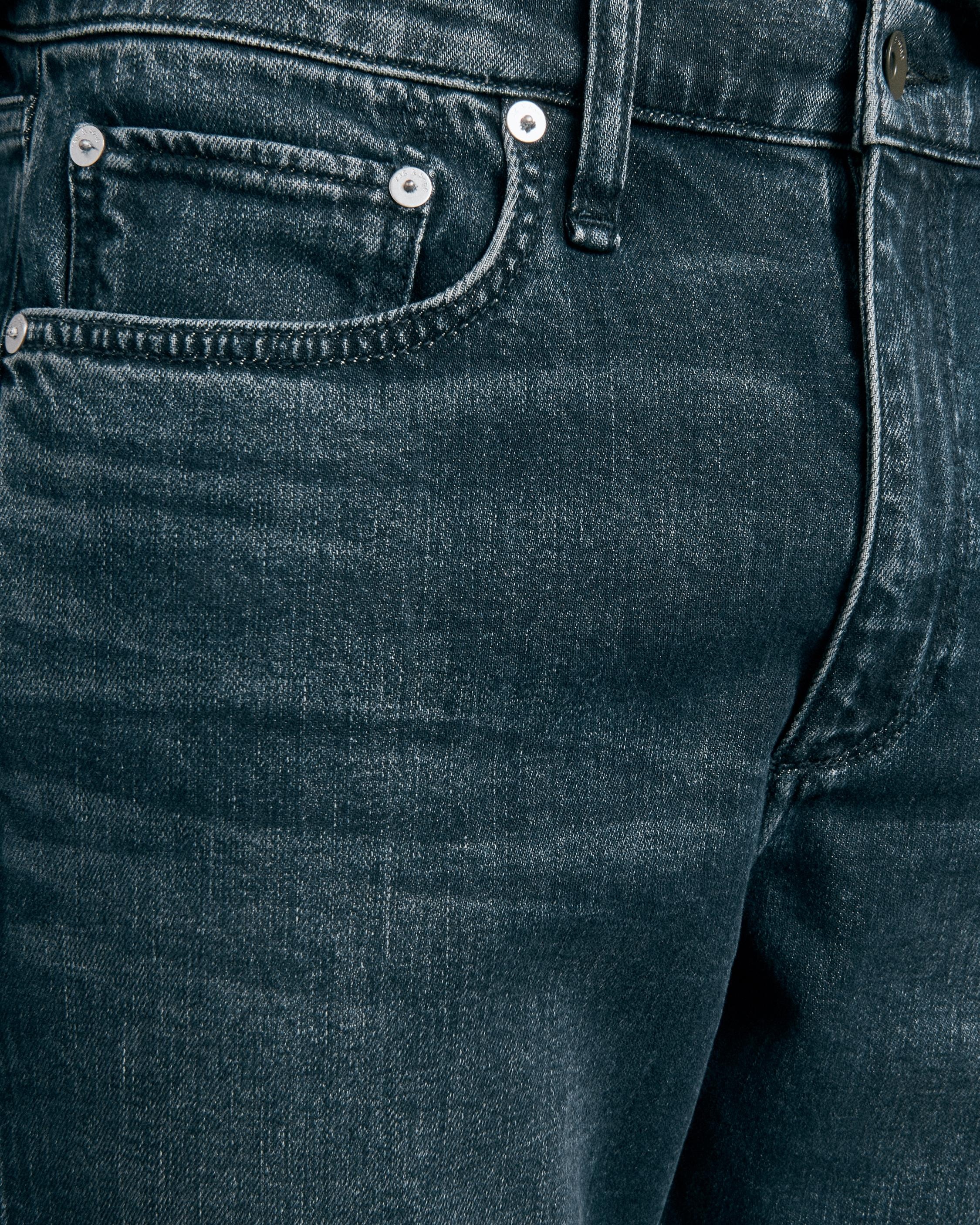 Fit 2 - Edgewood
Slim Fit Dark Indigo Authentic Stretch Jean - 5