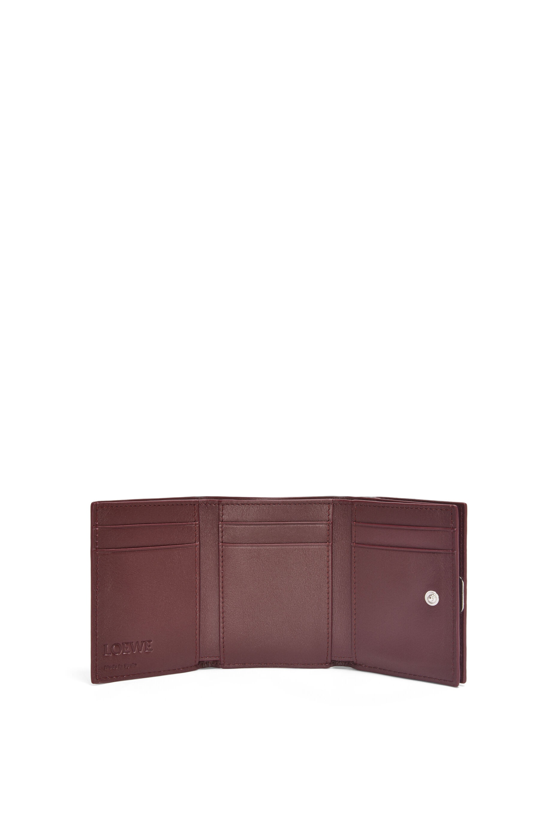 Anagram trifold wallet in pebble grain calfskin - 2