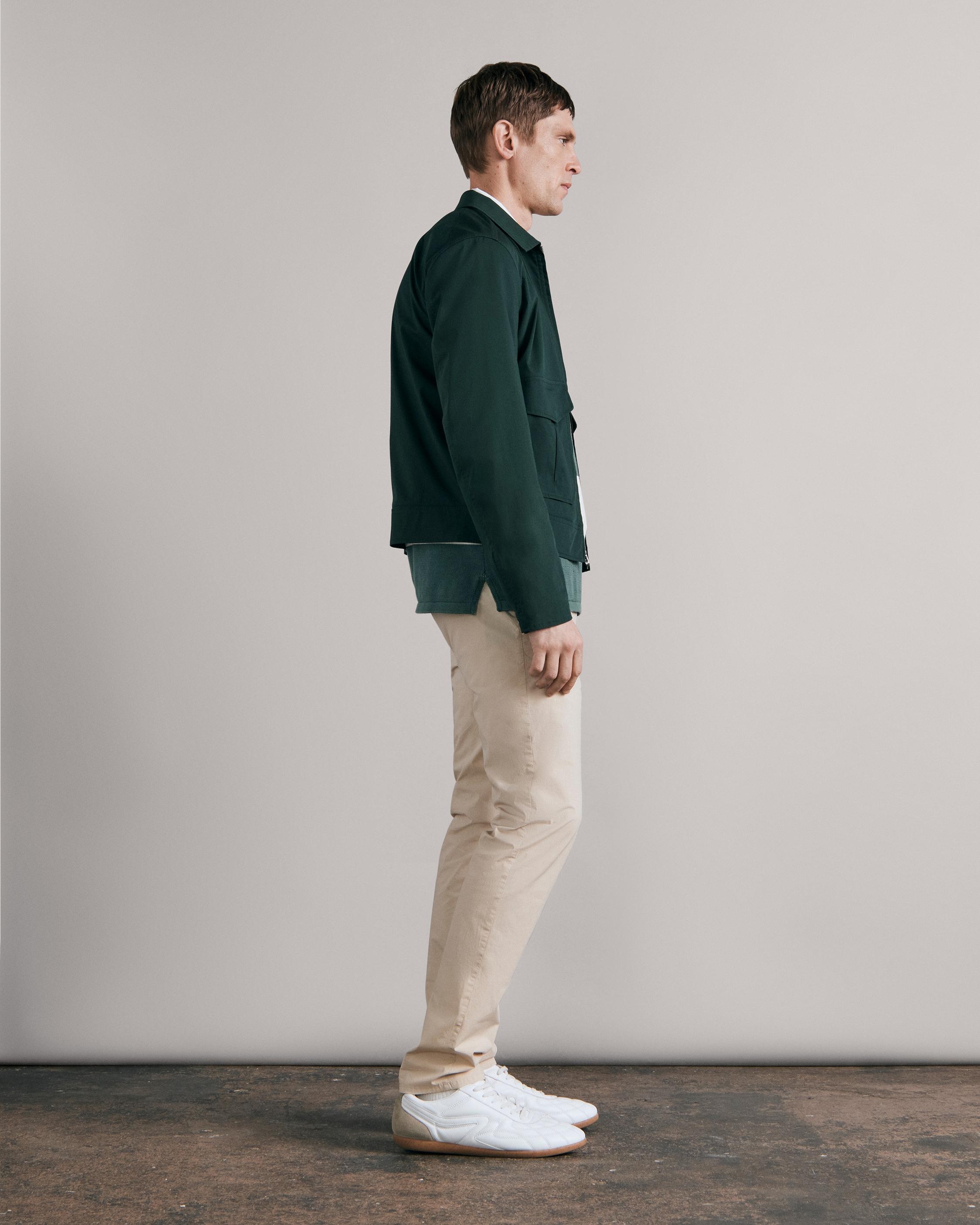 Pump Paperweight Cotton Jacket
Classic Fit Jacket - 4