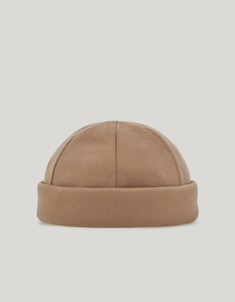 TAUPE BEANIE WITH DOUBLE STITCHING AND LEATHER LOGO TAG 4
