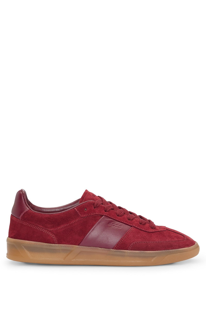 LOW-TOP TRAINERS IN LEATHER AND SUEDE 1