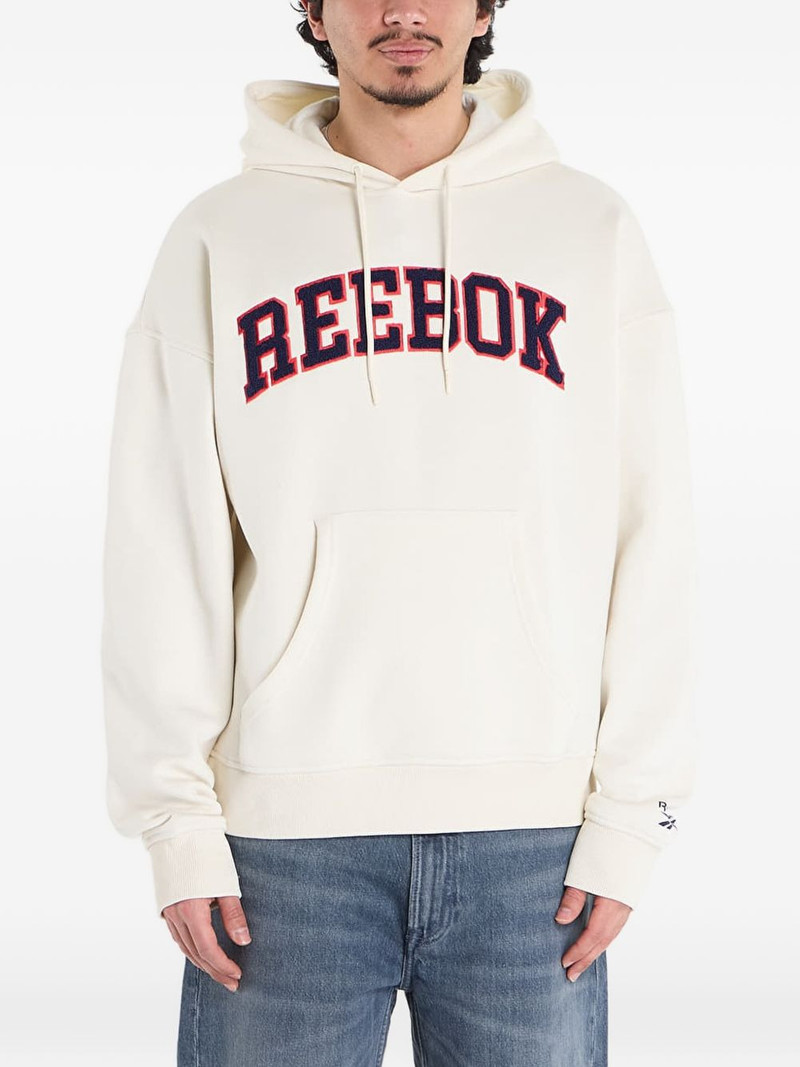 logo-embroidery hoodie 1