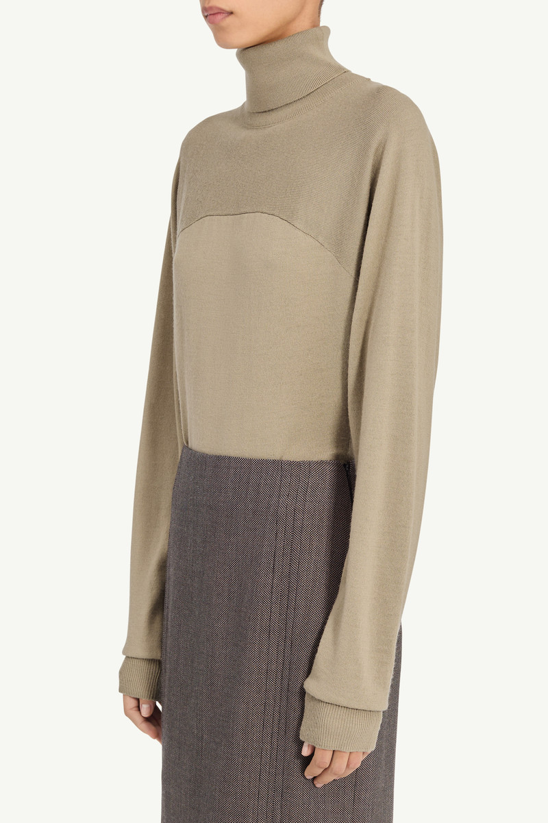 High-neck bodysuit 4