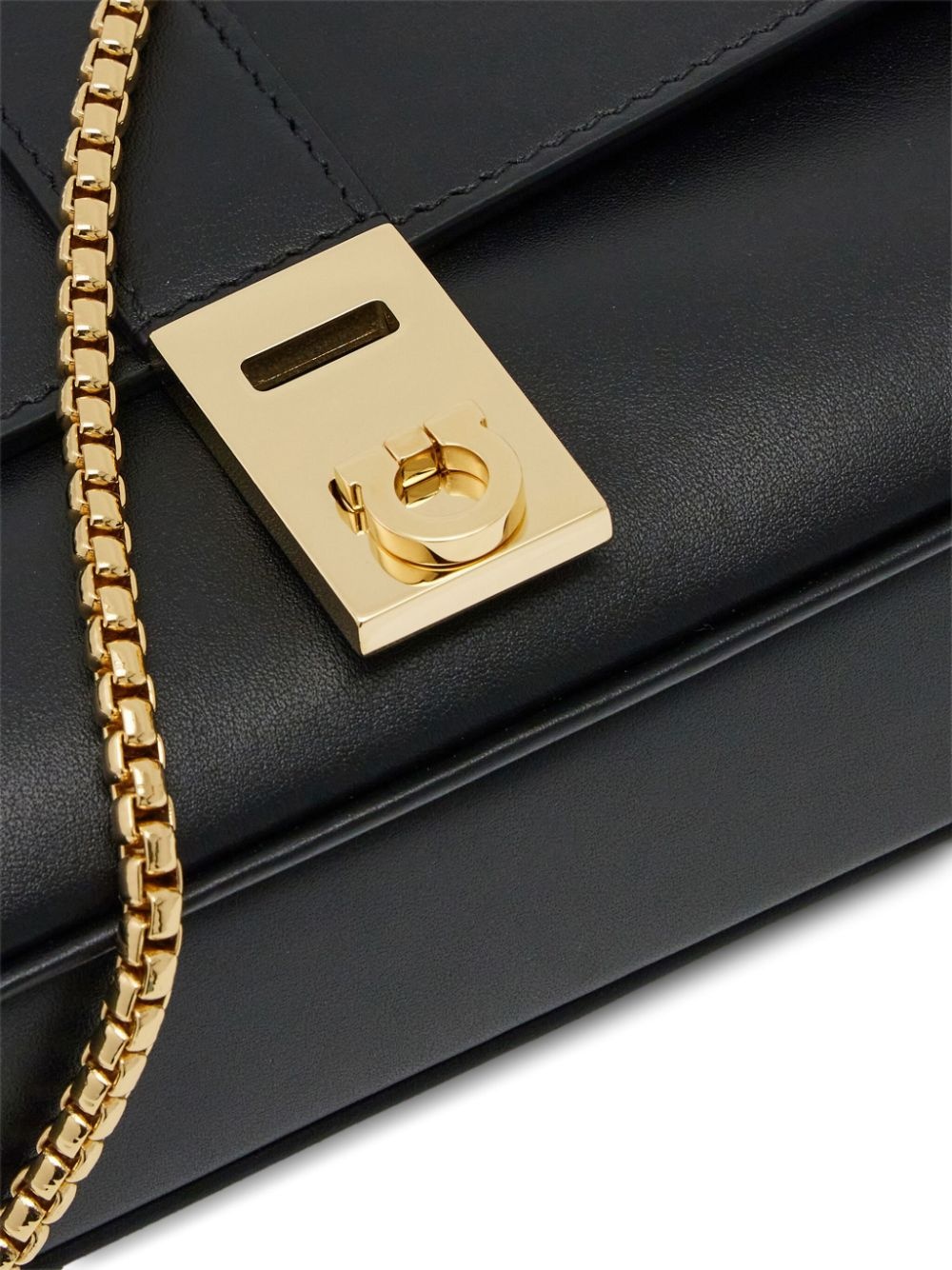 Gancini-plaque leather mini bag - 5