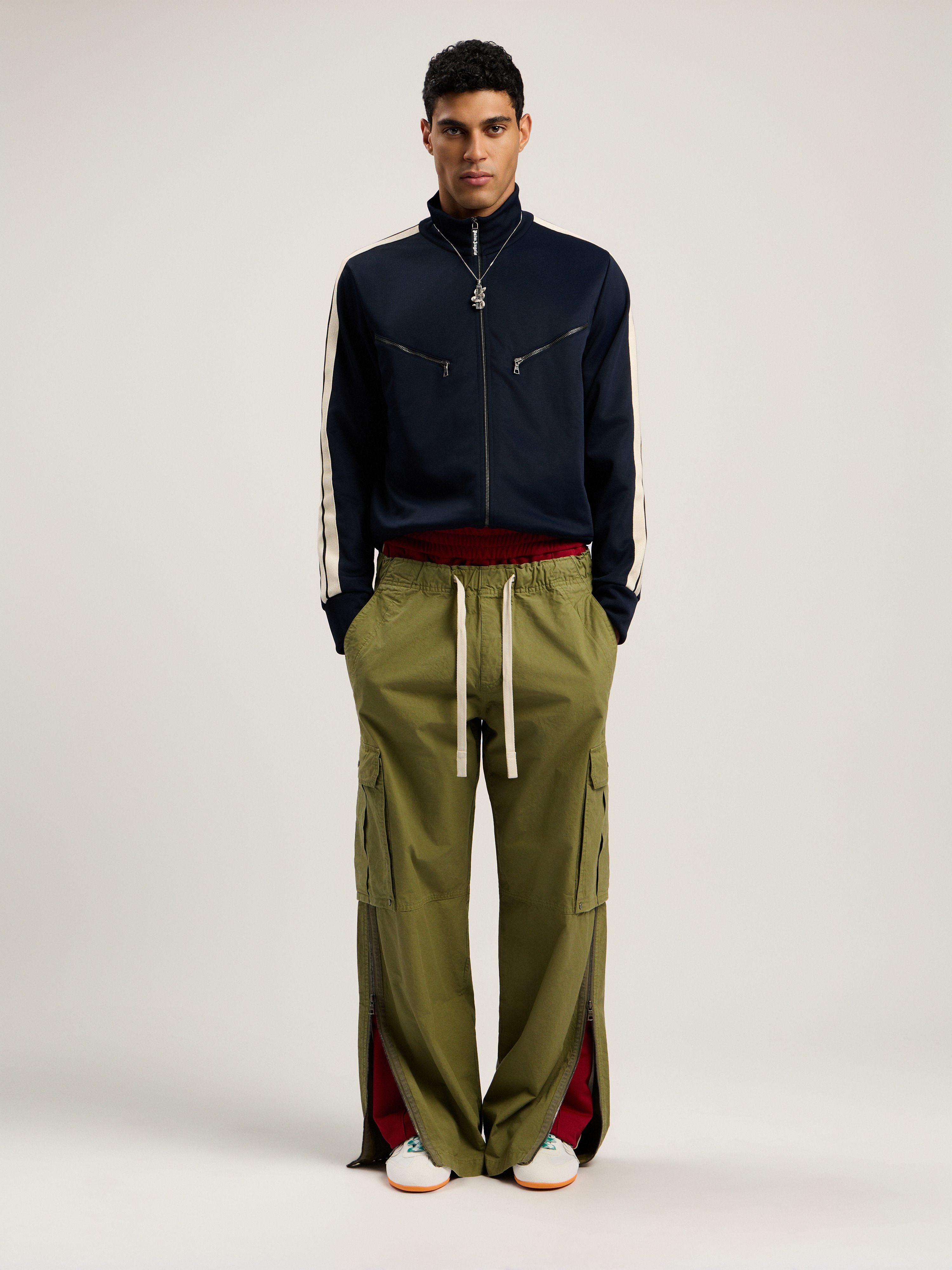 Curved Logo Cargo Pants - 2