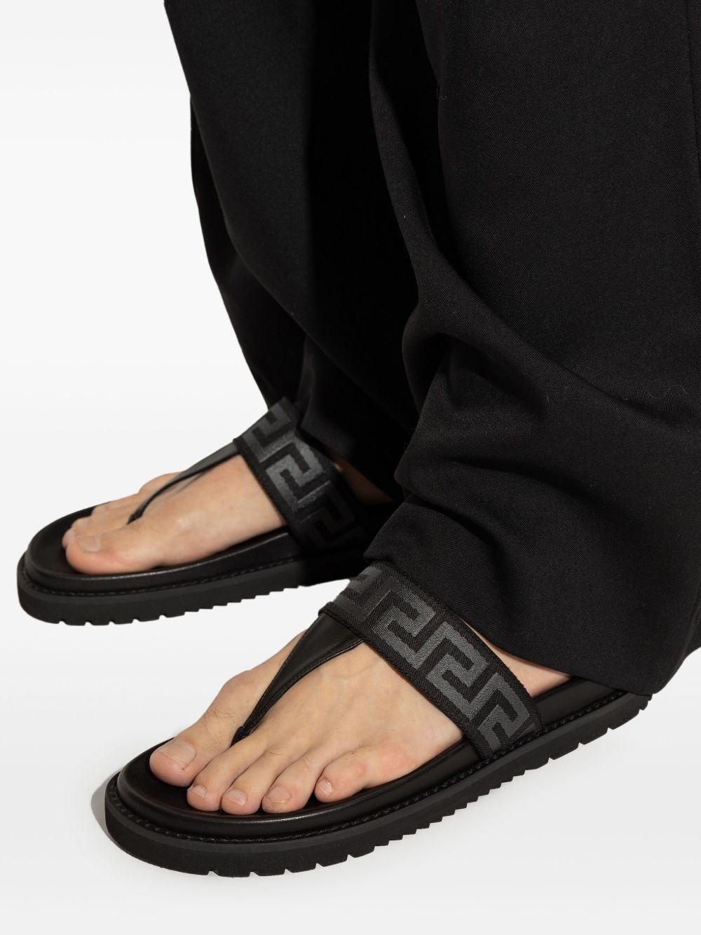 Greca-patterned flip flops - 6