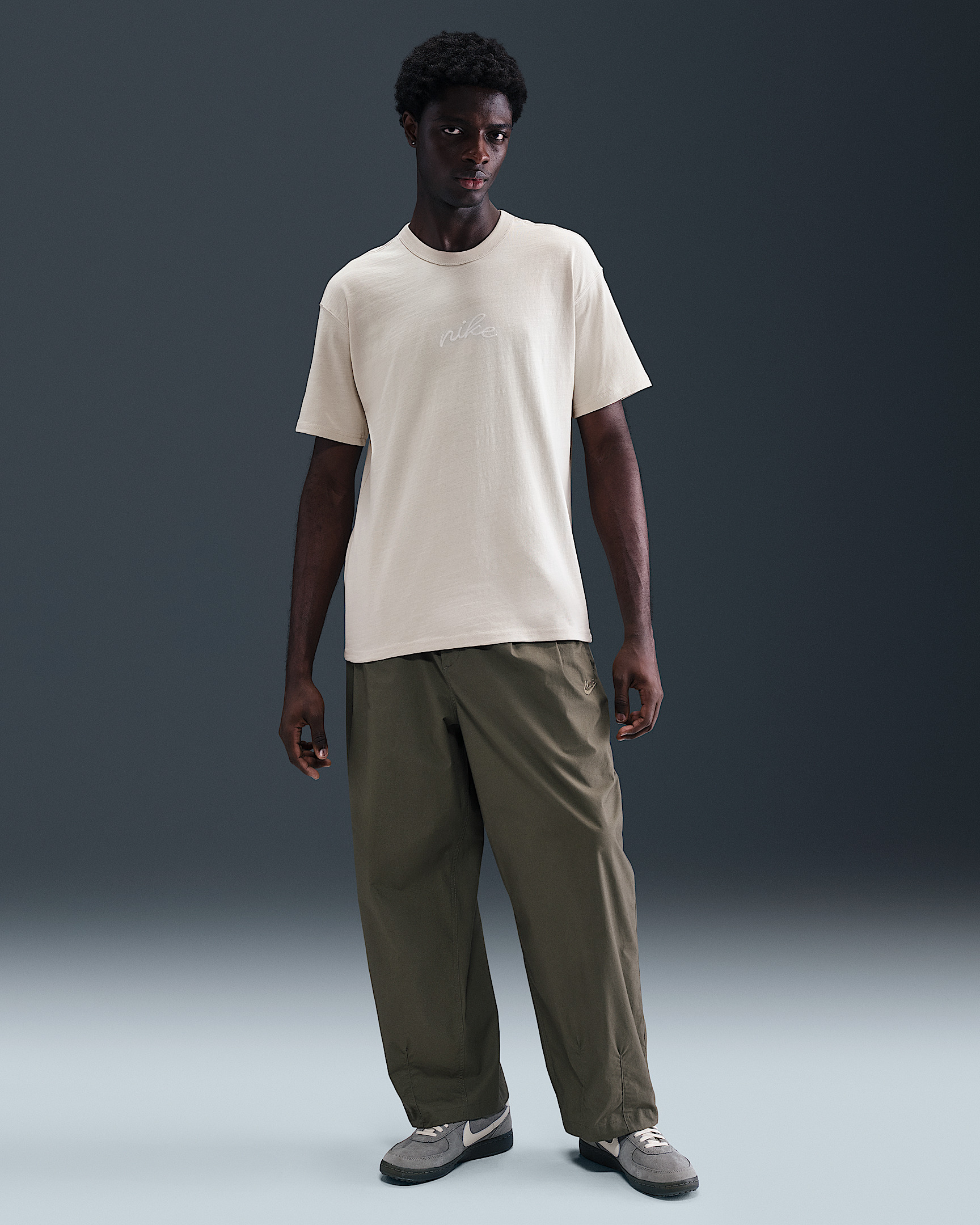 Nike Sportswear Premium Essentials Men's T-shirt - 4