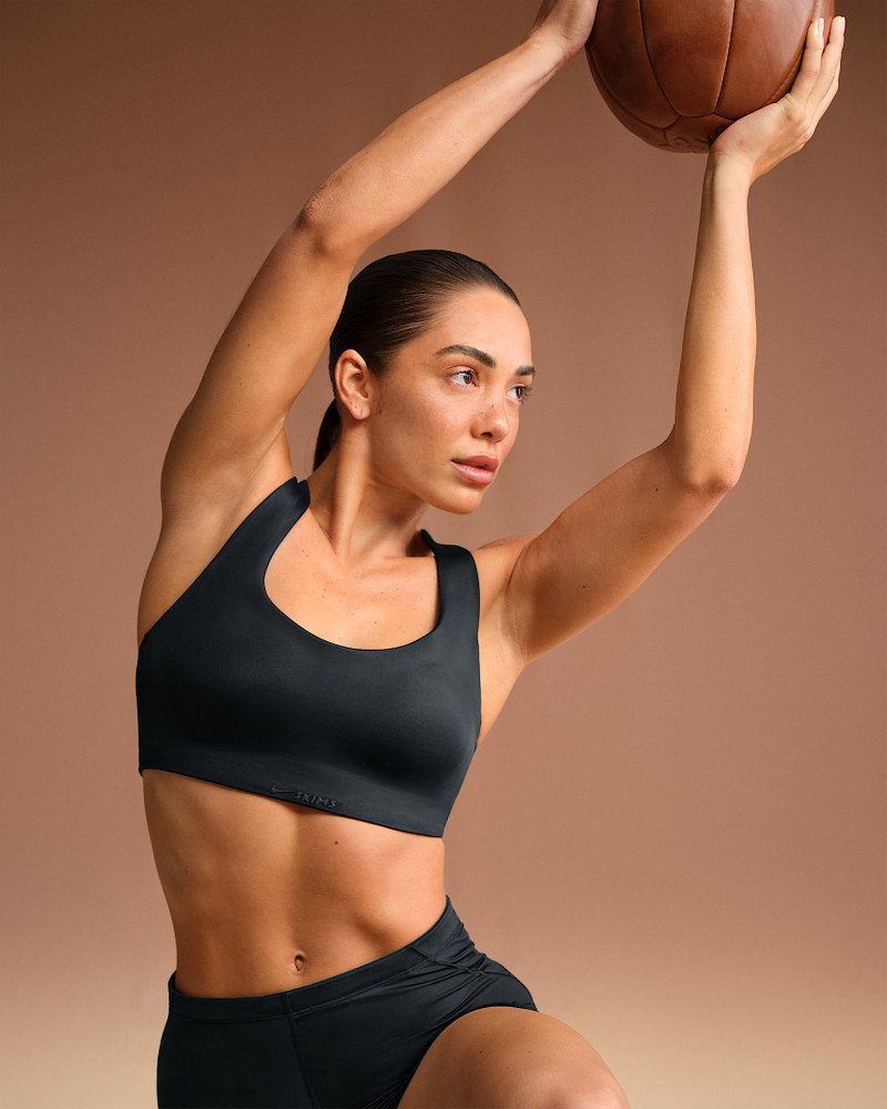 NikeSKIMS Shine Women's Racerback Bra 3