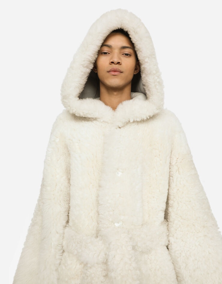 Shearling coat with hood - 5