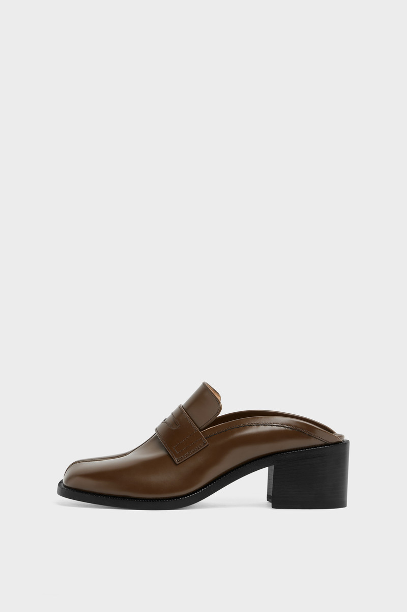 Maison Margiela Tabi city loafer mule outlook