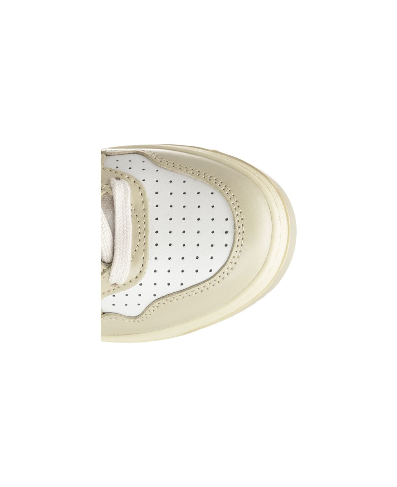 'medalist Low' Sneaker - 4