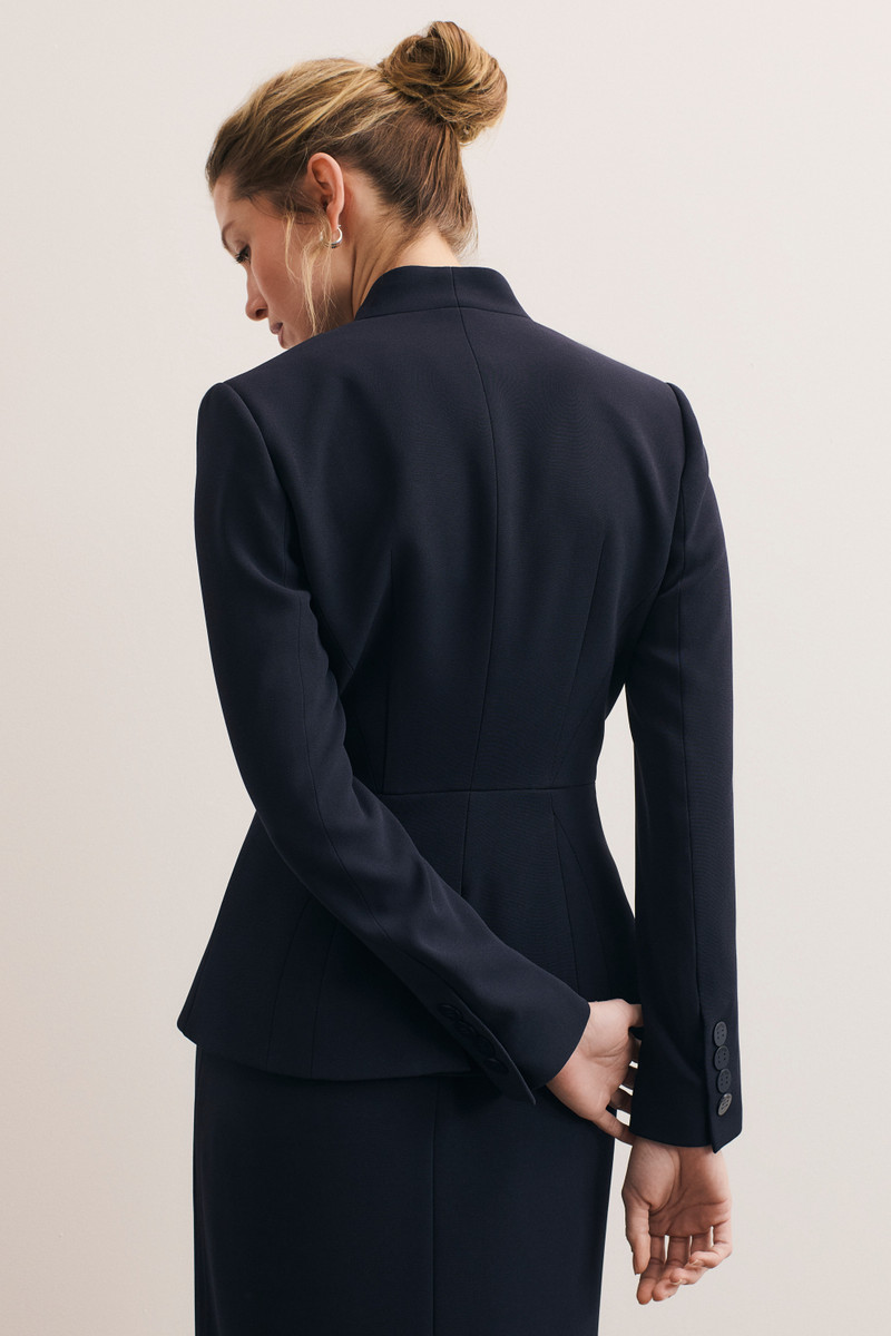 Clever Crepe Arno Jacket 6
